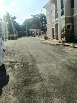 3bdrm Block of Flats in Gwarimpa 3Rd Avenue, Life Camp for sale