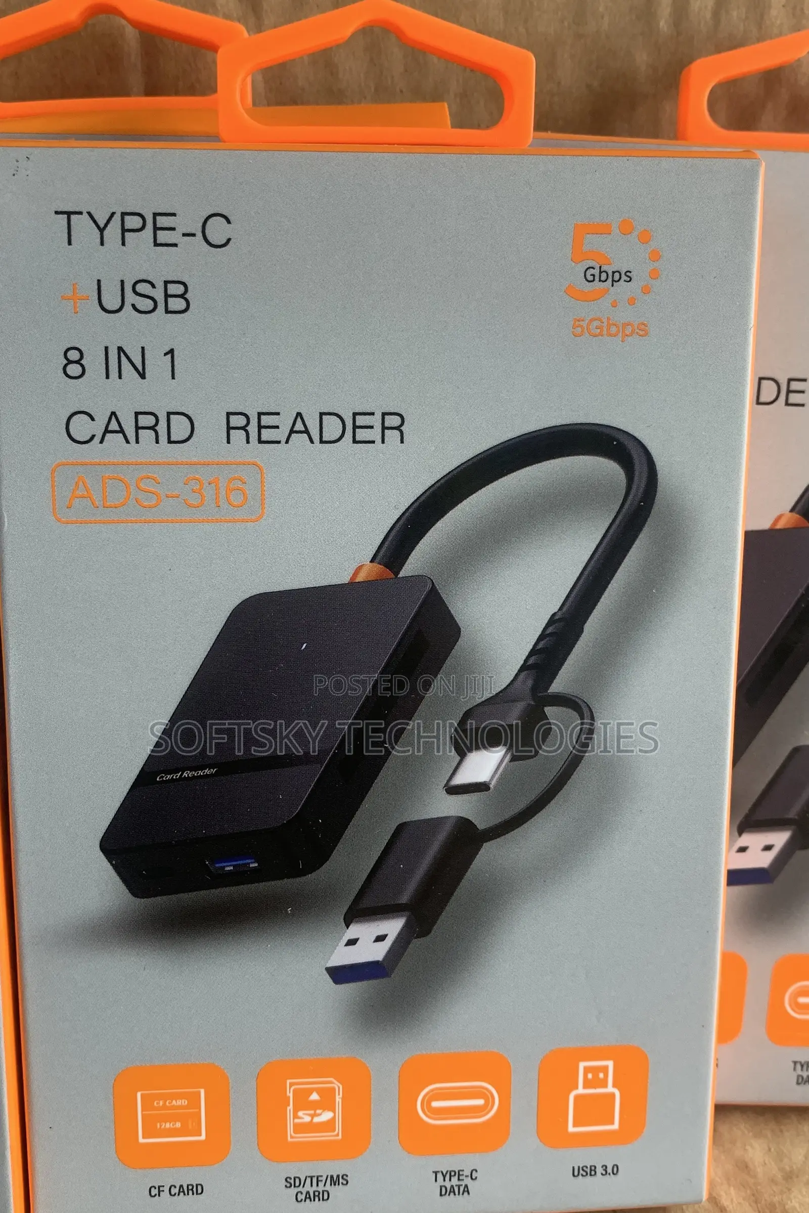 USB-c +USB 8 in 1 CARD READER