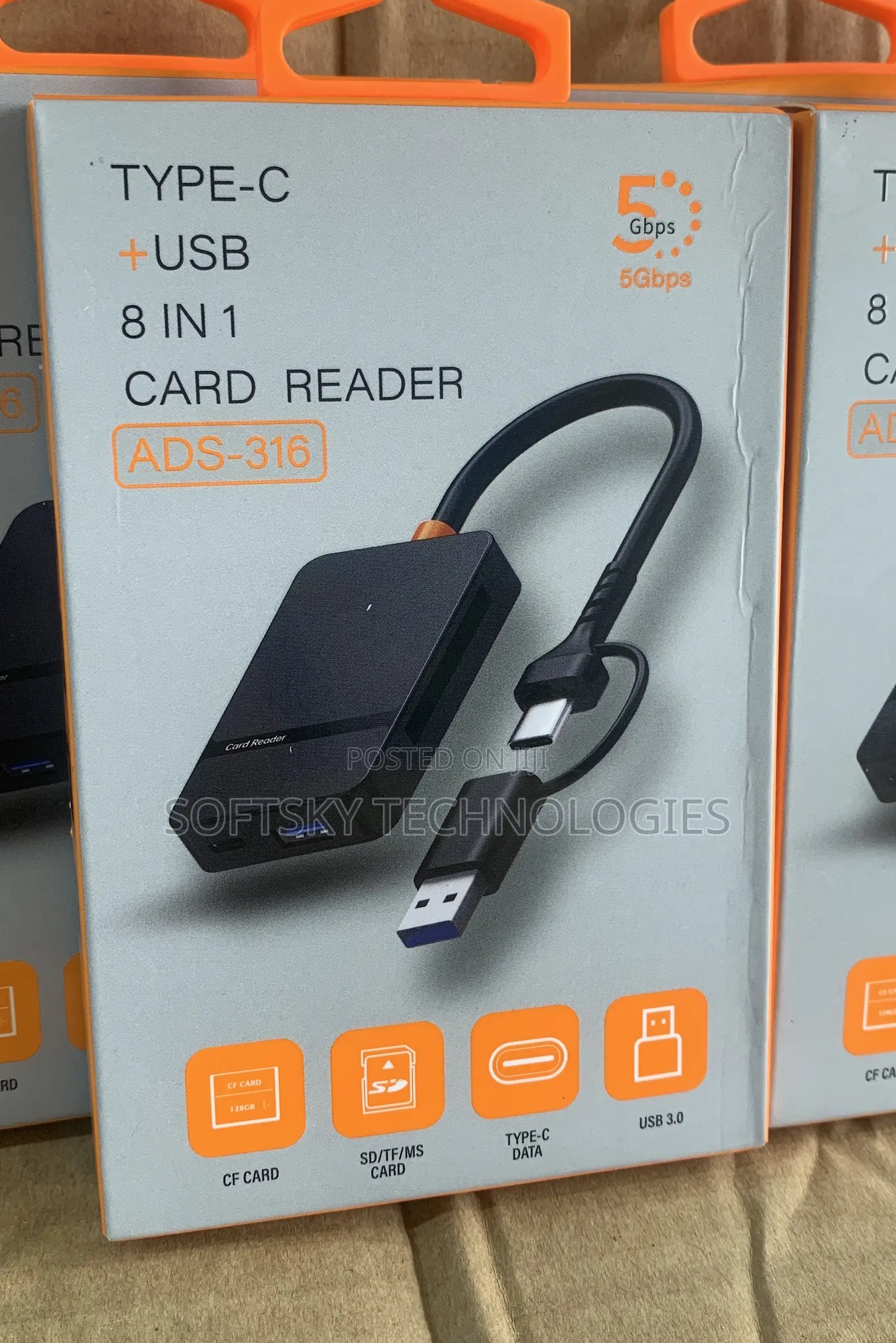 USB-c +USB 8 in 1 CARD READER