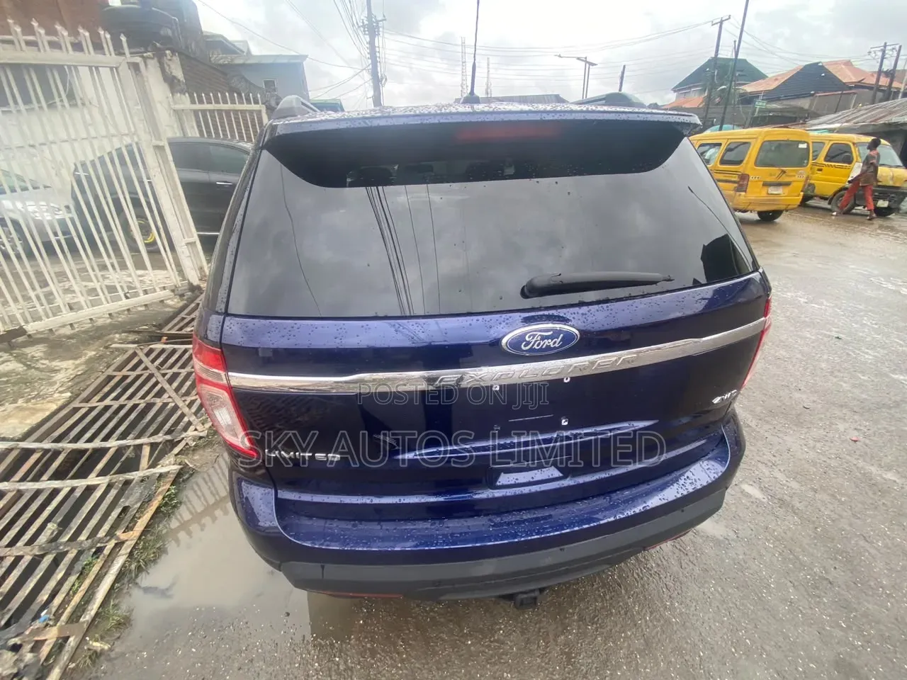 Ford Explorer 2011 Blue