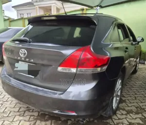 Toyota Venza 2010 Gray