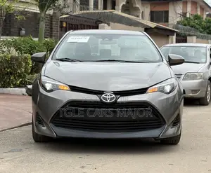 Toyota Corolla LE (1.8L 4cyl 2A) 2019 Gray