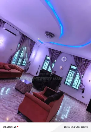 4bdrm Duplex in Makarfi Estate for rent