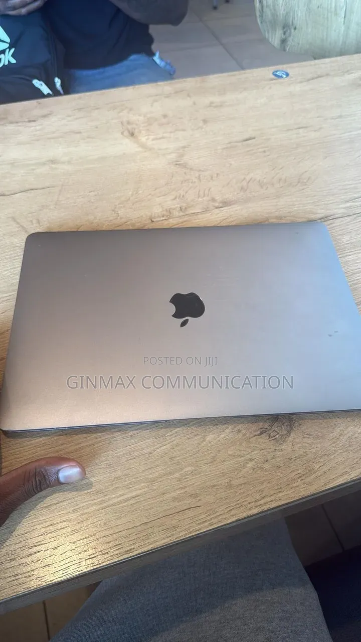 Laptop Apple MacBook Pro 2019 16GB Intel Core i9 SSD 1T