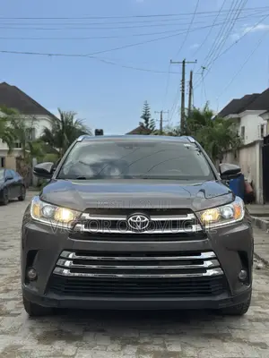 Toyota Highlander Limited Platinum 4dr SUV (3.5L 6cyl 6A) 2015 Gray