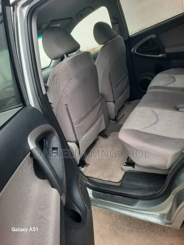 Toyota RAV4 2009 Gray