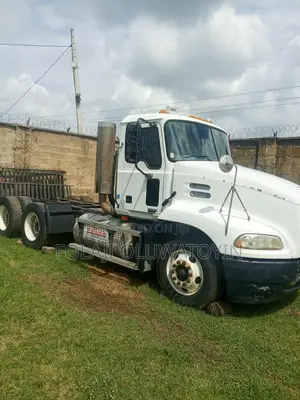 2005 Mack CX 600