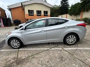 Hyundai Elantra 2011 Silver