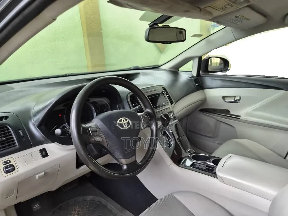 Toyota Venza 2010 Gray