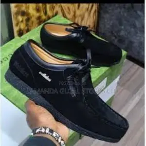 Wallabee Suede Casual Lace-Up Shoes in Black