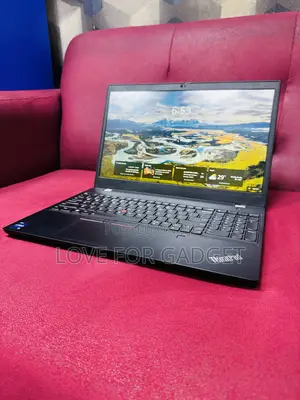 Laptop Lenovo ThinkPad P15s 32GB Intel Core i7 SSD 1T