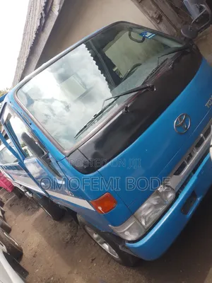 Toyota Dyna 150 Driect Belgium With Normal Bucket Petrol