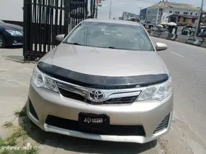 Toyota Camry 2014 Gold