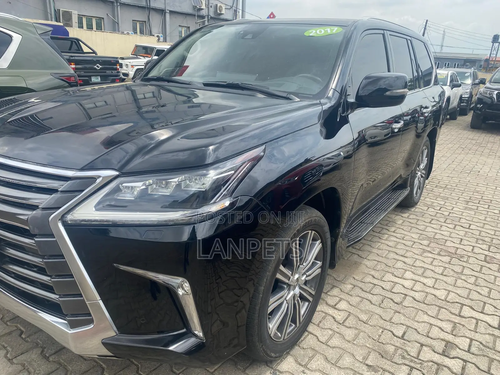 Lexus LX 2017 Black
