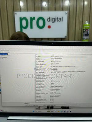 Laptop HP ZBook Firefly 16 G10 32GB Intel Core Ultra 7 SSD 1T