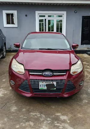 Ford Focus 2014 Red