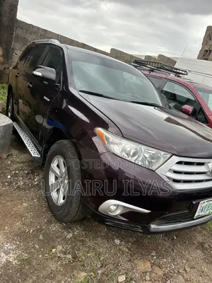 Toyota Highlander 2013 Maroon