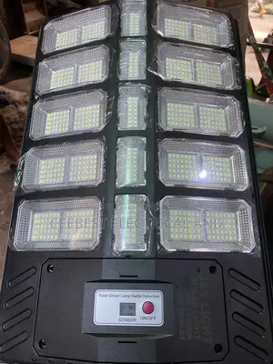 3000w of Solar Street Light ( 25 Eyes)