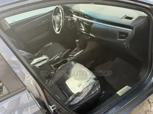 Toyota Corolla LE 4dr Sedan (1.8L 4cyl CVT) 2016 Gray