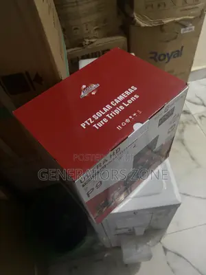 Outdoor Ultra HD Triple-Lens Solar PTZ Camera