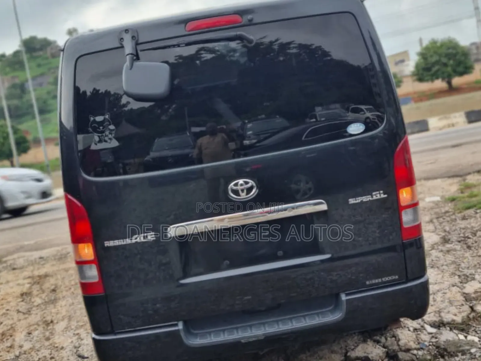 Toyota HiAce 2015 Black