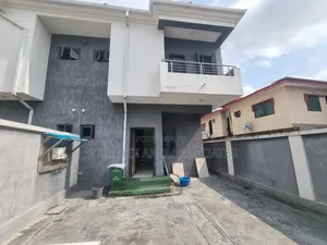 4bdrm Duplex in Medina for rent