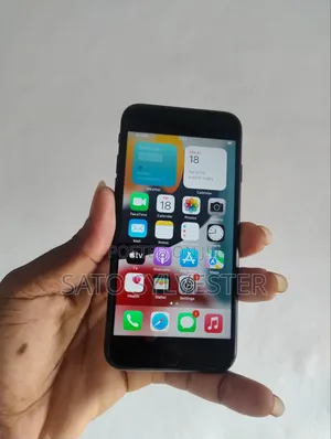 Apple iPhone 7 32 GB Black
