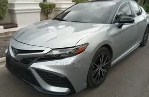 Toyota Camry 2022 Silver