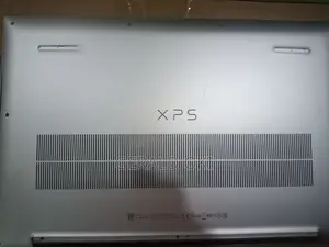 Laptop Dell XPS 17 9700 16GB Intel Core i5 SSD 700GB