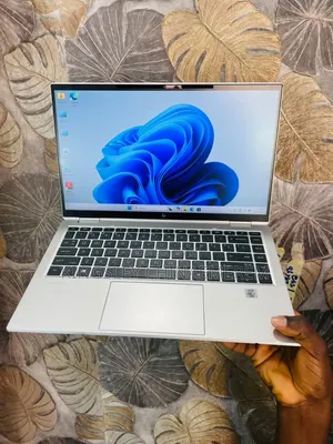 Laptop HP EliteBook 1040 G8 16GB Intel Core i7 SSD 512GB