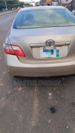 Toyota Camry 2008 Gold