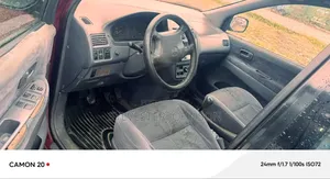 Toyota Picnic 2.0 FWD 2003 Red