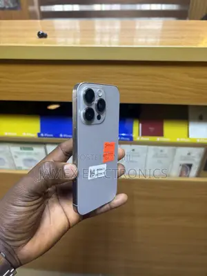 Apple iPhone 16 Pro 128 GB Silver