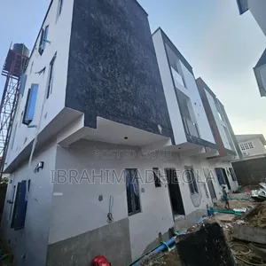 3bdrm Apartment in Magodo Gra Phase 2 for sale