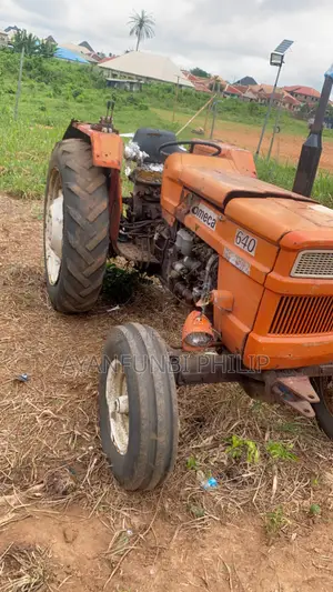 Fiat Tractor 640