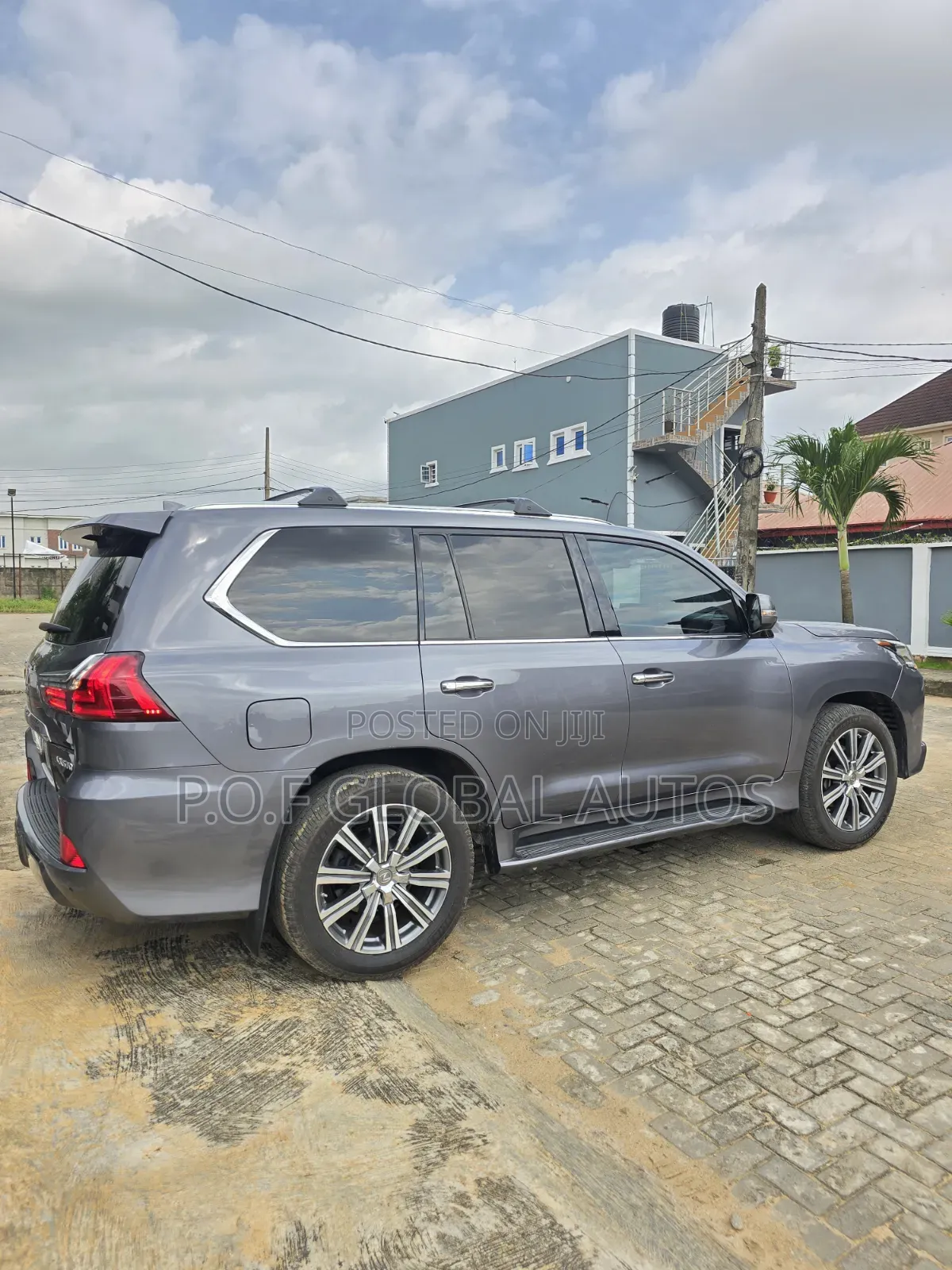Lexus LX 570 AWD 2016 Gray