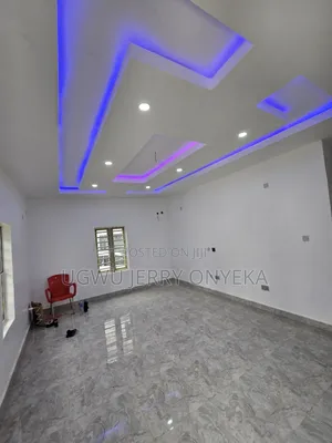 3bdrm Block of Flats in Modern Market, Dawaki for rent