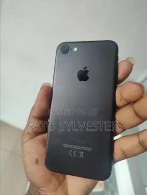 Apple iPhone 7 32 GB Black