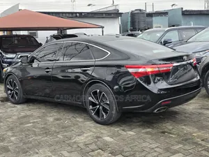 Toyota Avalon XLE FWDSedan (3.6L 6cyl 6A) 2016 Gray