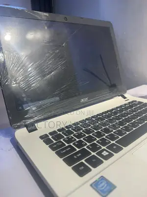 Laptop Acer Aspire ES1-331 8GB Intel Celeron SSD 256GB