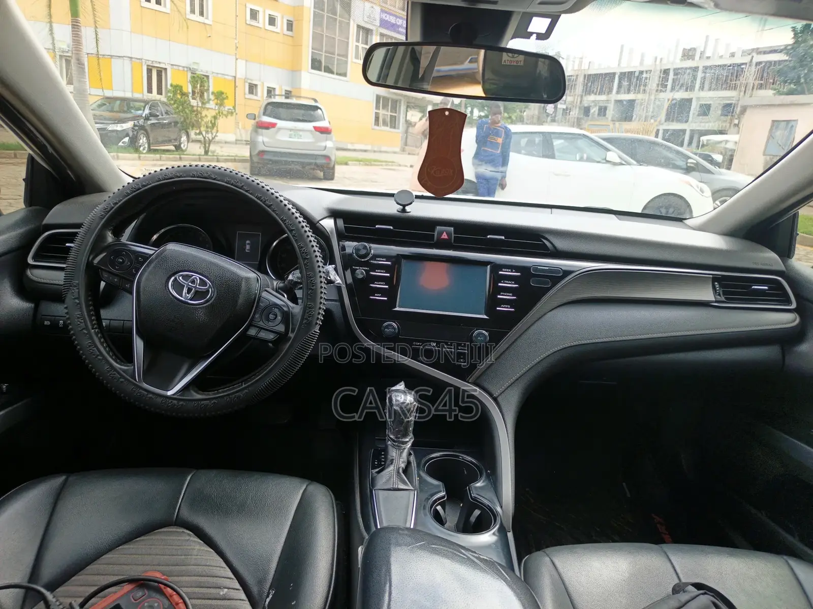 Toyota Camry 2019 White