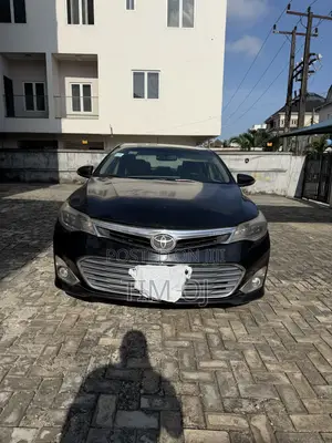 Toyota Avalon Limited Sedan FWD (3.5L 6cyl 6A) 2013 Black