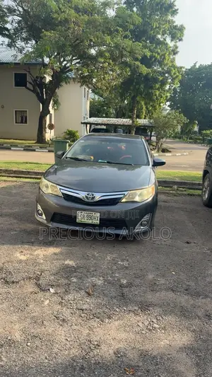 Toyota Camry LE 4dr Sedan (2.5L 4cyl 6A) 2013 Gray