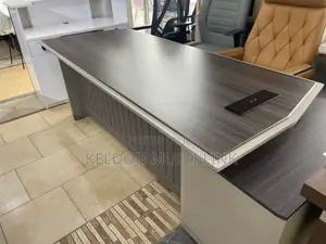 Executive Boss Table