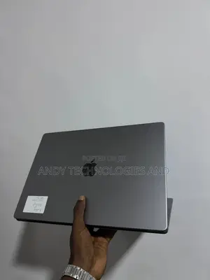 Laptop Apple MacBook Pro 2021 M1 16GB Apple M1 Pro SSD 512GB