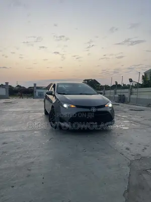 Toyota Corolla LE Eco (1.8L 4cyl 2A) 2019 Gray