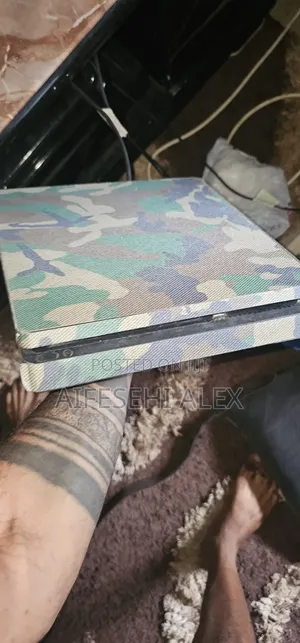 Hack Play Station 4 Slim