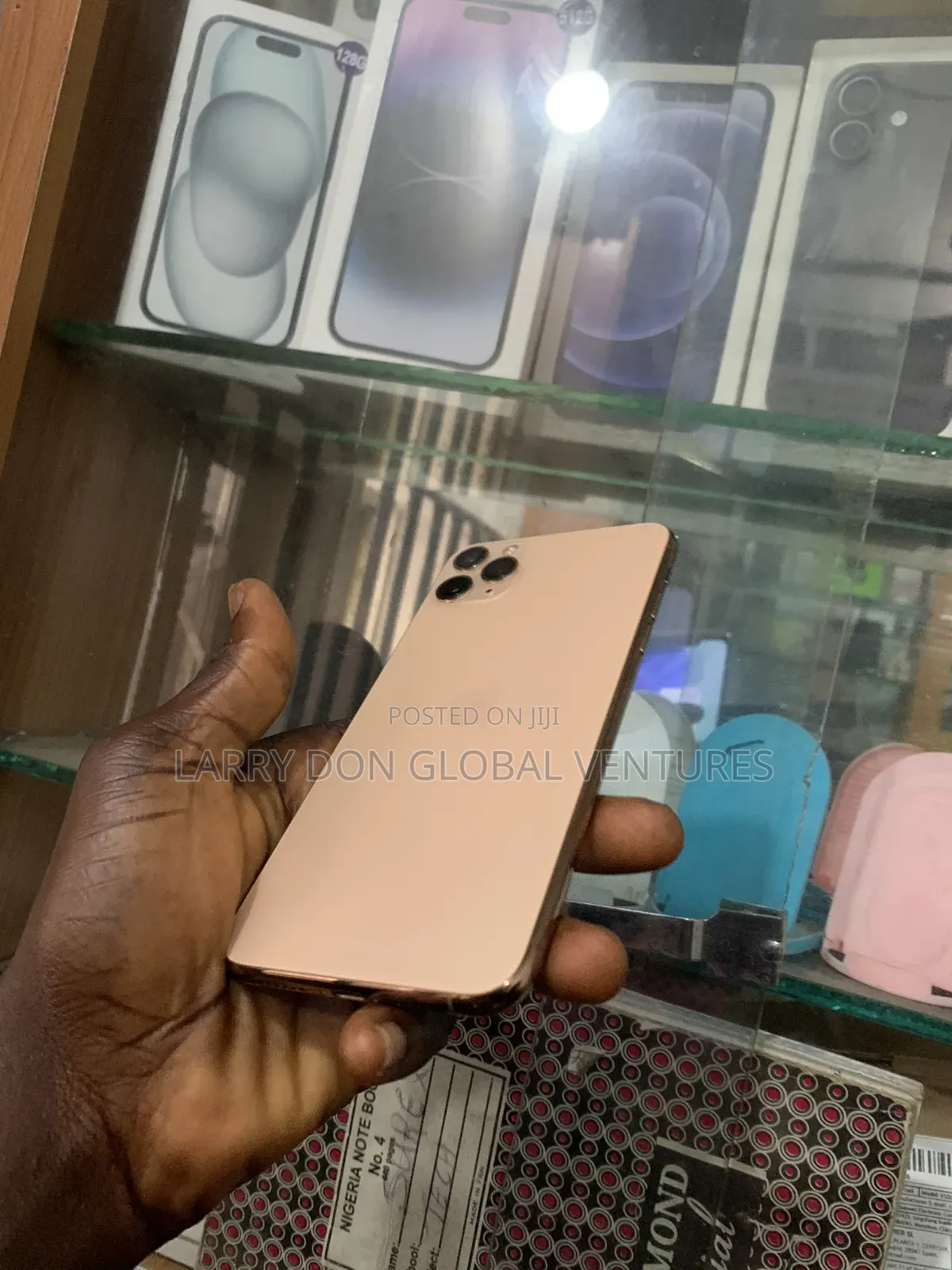 Apple iPhone 11 Pro Max 64 GB Gold