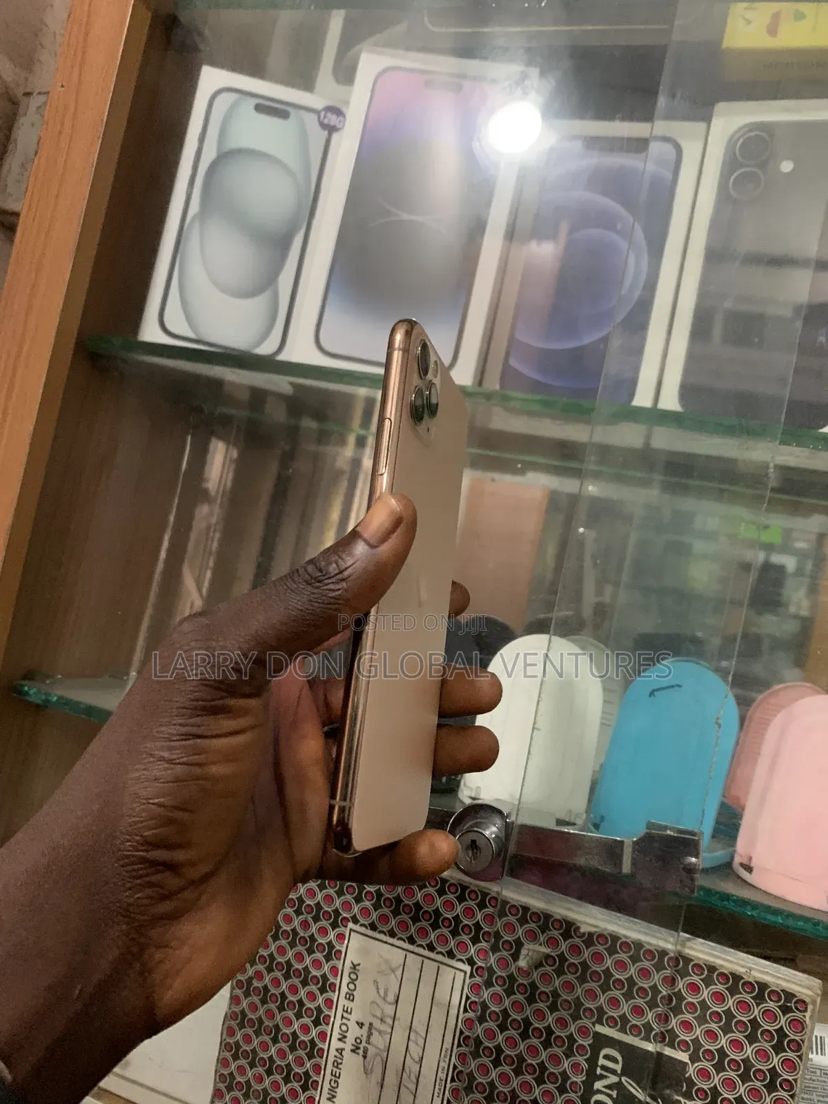 Apple iPhone 11 Pro Max 64 GB Gold