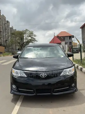 Toyota Camry SE 4dr Sedan (2.5L 4cyl 6A) 2014 Black